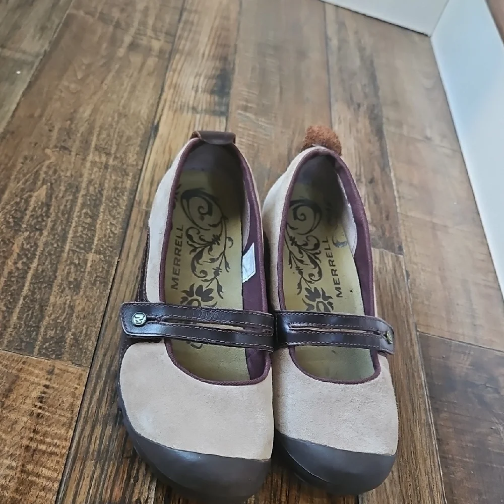 Merrell Brown and Cream Mary Jane Flats‎